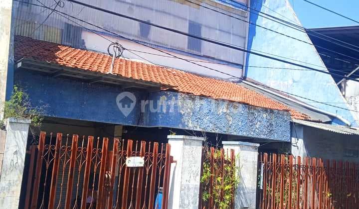 2-Story House on Kanser/Cancer Street, Tambaksari Near Ploso, Karang Empat