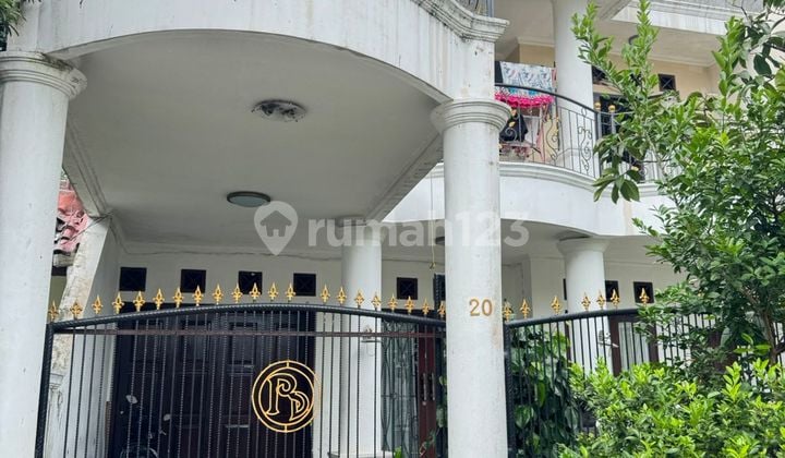 Dijual Rumah 2 Lantai Full Furnished di Indraprasta Bogor