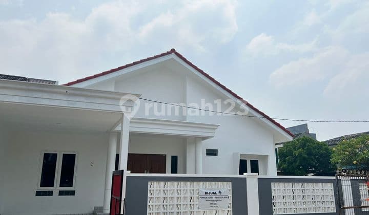 DIJUAL Rumah Hook di Taman Royal, Tangerang.