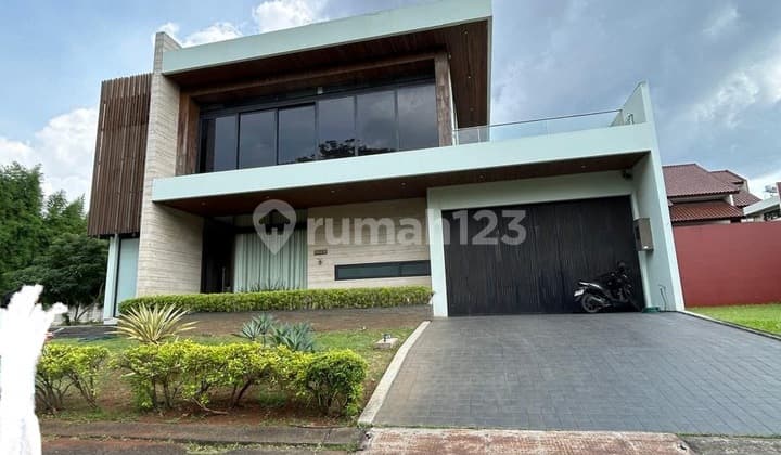 SALE TURUN HARGA Rumah Hoek Sutera Narada Gaya Tropis Minimalis