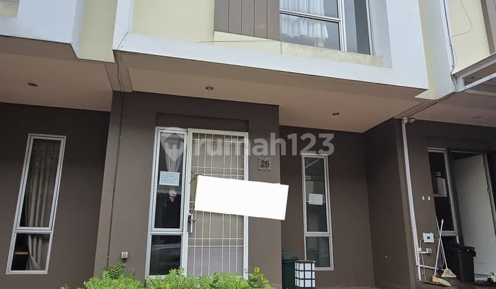 For Sale Rumah di Malibu Village Gading Serpong