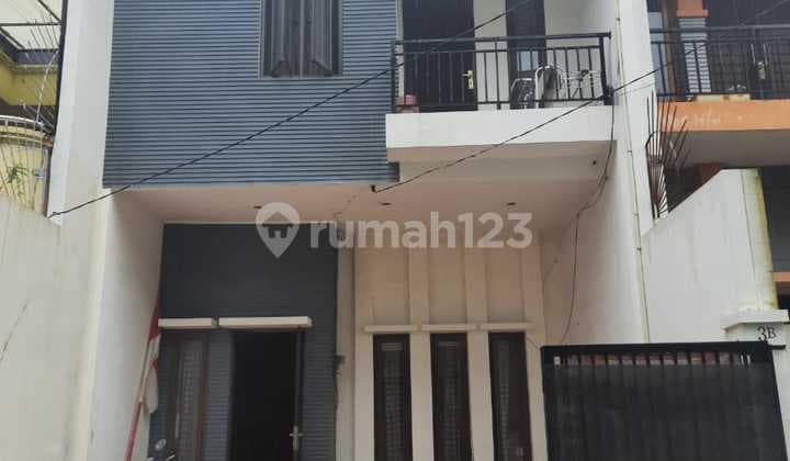 Rumah 2.5lt daerah Tomang Mandala Jakbar