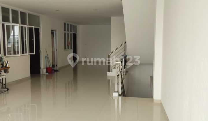 Rumah 4,5lt daerah Tamansari Jakpus...