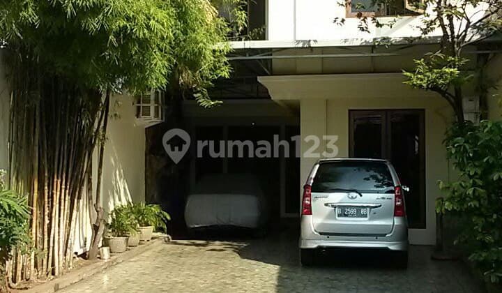 Rumah Mewah Siap Huni Dekat Binus
