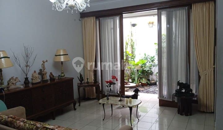 Dijual Rumah Hunian Hadap Timur di Benhil