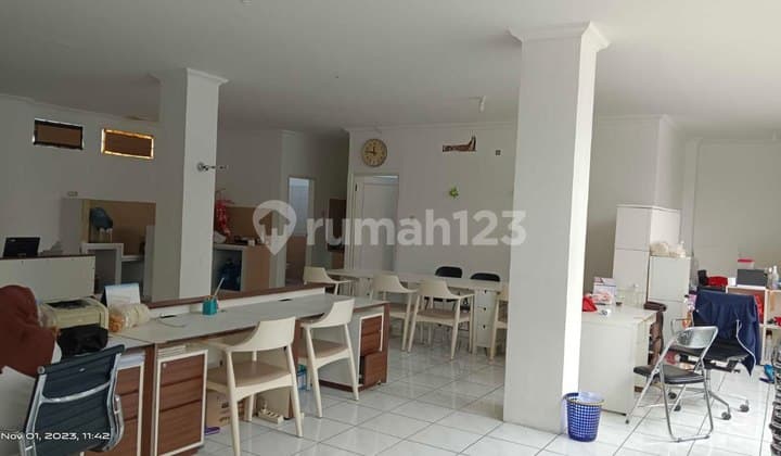 Dijual Ruko Gandeng 3 Lantai Lokasi Strategis