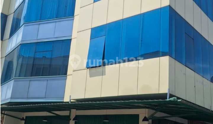 For Rent Newly Renovated Corner Position Shop House