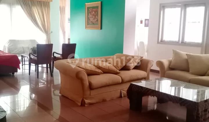 Rumah Kokoh Bersih Apik Siap Huni Lokasi Strategis Tengah Kota