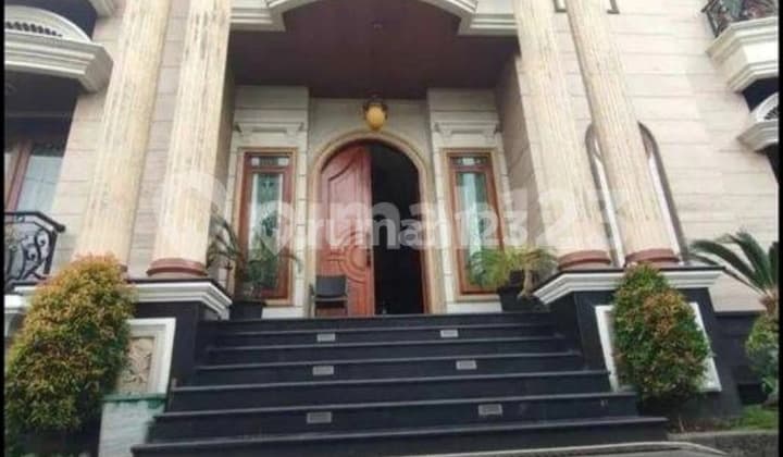 Dijual Rumah Mewah Kokoh Aman Krn Dekat Sekali Ke Lingkungan Tni