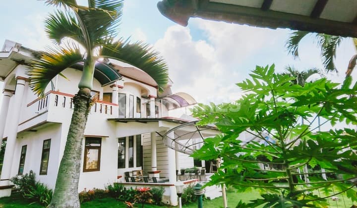 Jual Villa Pribadi Lokasi Dekat Club House. Bagus Terawat