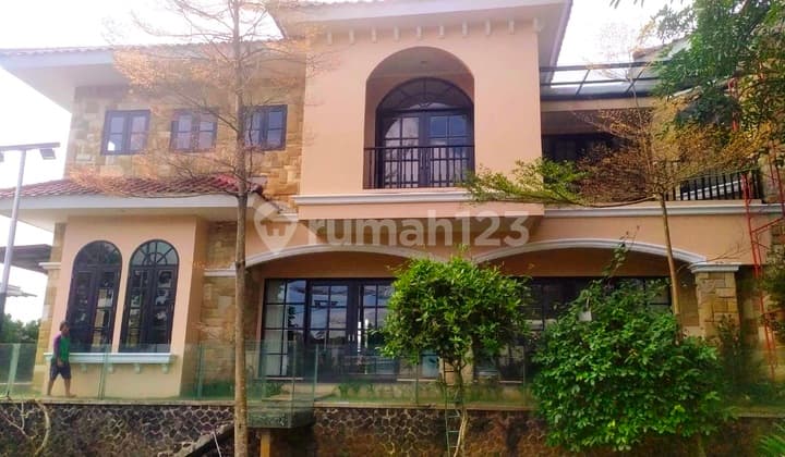 Villa with Spectacular Mountain View. Cool & Quiet Environment Ready to Occupancy.