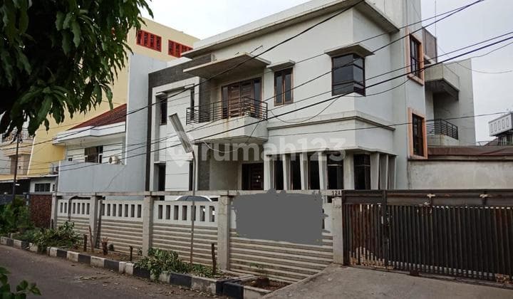 Dijual Rumah Kelapa Gading