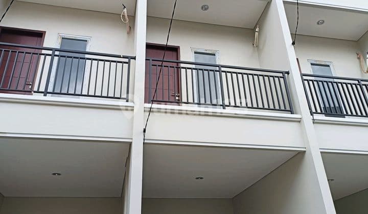 Duri Kepa, Rumah Baru Indent 3 Lantai Uk. 3 X 13 Hadap Selatan, Jalan 1 Mobil