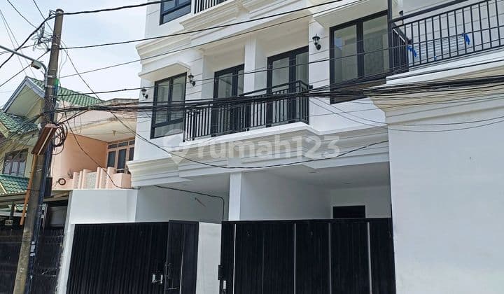 Queen's Park / Duri Kepa, New 3-Storey House Size 4 X 14.75
