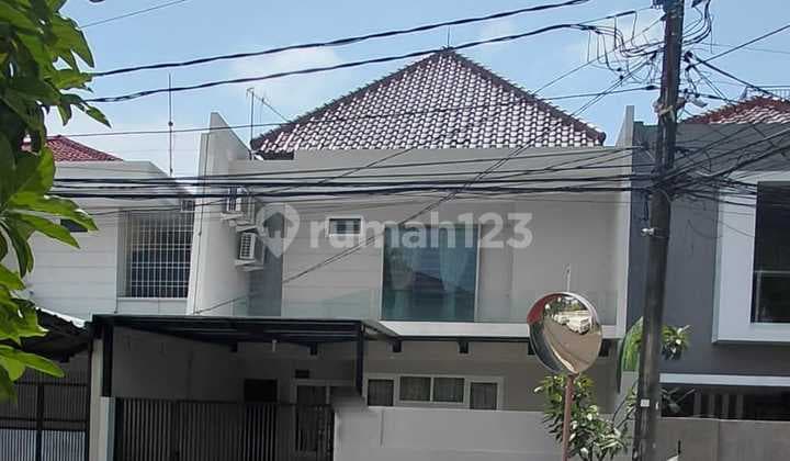 Perumahan Sunrise, Rumah 2 Lantai 10X20 Hadap Timur, Jalan 3 Mobil