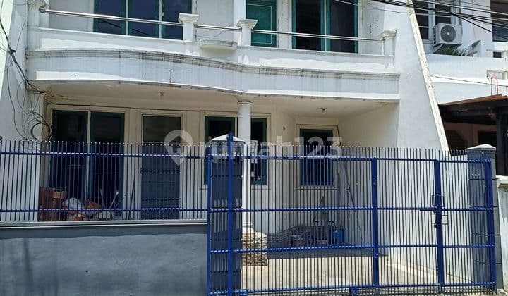 Villa Tomang, 2-Story House Size 8x15 with 2-Car Access Road