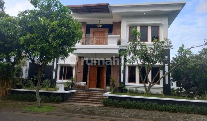 Luxurious 842 m² House with Hook in Graha Taman Bunga BSB City