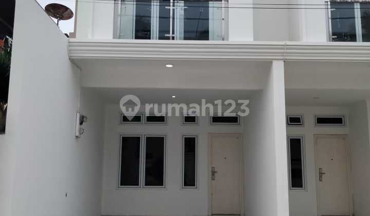 Dijual Rumah 2 Lantai 5 Menit Dari Stasiun Kereta Sawah Besar