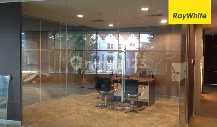 Kantor Di Raya Panglima Sudirman Surabaya Pusat