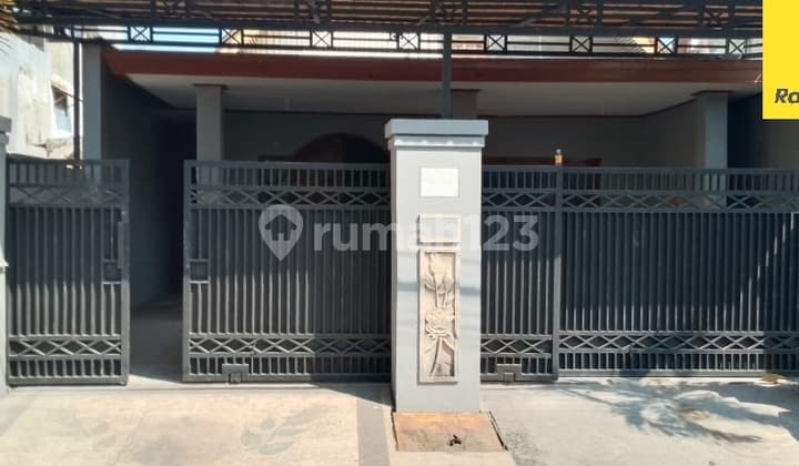 Dijual Rumah SHM Dijalan Petemon Surabaya