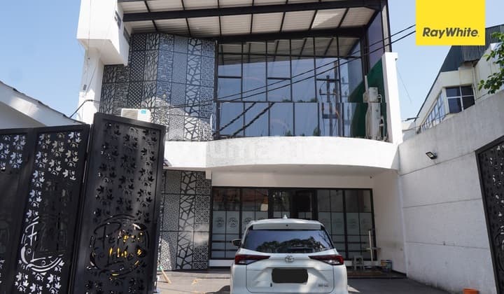 Disewakan Rumah Resto Dijalan Pacar Surabaya