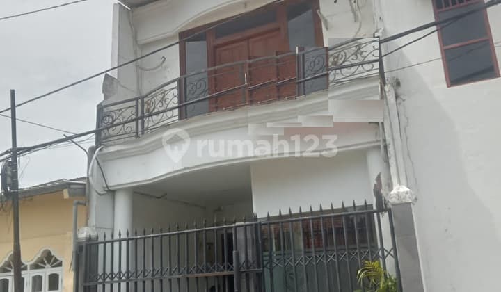 Rumah Disewakan Dijalan Cipunegara Surabaya Pusat