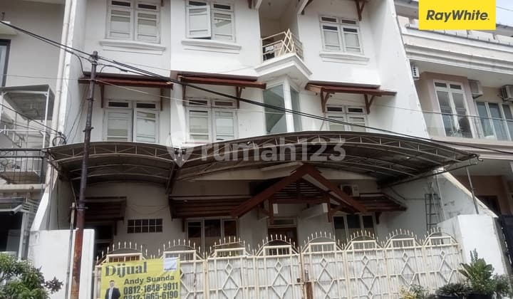 For Sale: Boarding House on Lesti Street, Surabaya City Center