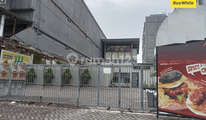 For Rent House on Kedungsari Street, Central Surabaya