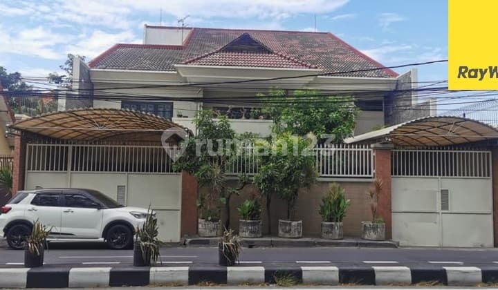 Dijual Rumah Semi Furnish Di Raya Kedung Cowek Surabaya