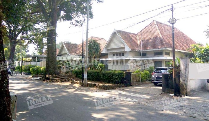 S32ari Rumah Pusat Kota di Malang Row Jalan Lebar bisa Utk Usaha Rumahan