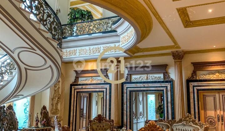 The most luxurious house in Palemsemi @ karawaci