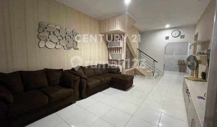 Rumah 2 Lantai Cluster Madrid Palem Semi Dekat Gate Tol Karawaci
