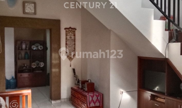 Dijual Rumah 2 Lantai Siap Huni di Perumnas Karawaci Tangerang