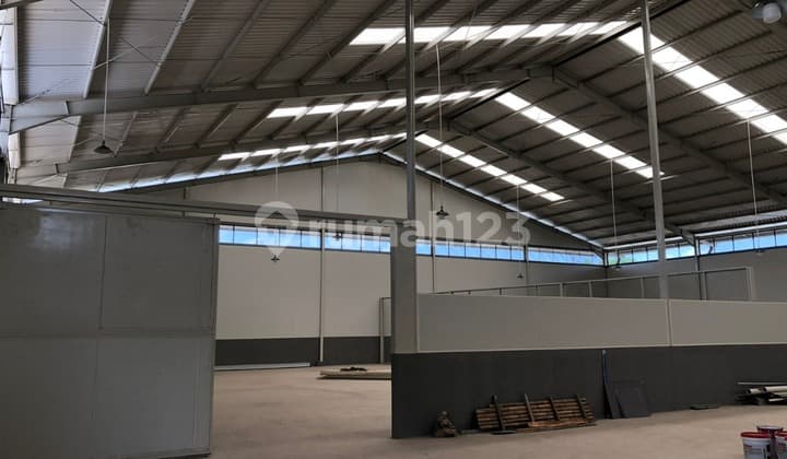 For Sale Spacious and Strategic Warehouse on Subang Mainroad