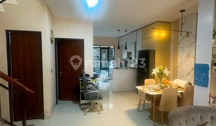 Comfortable House for Sale in Gateway Pasteur Bandung