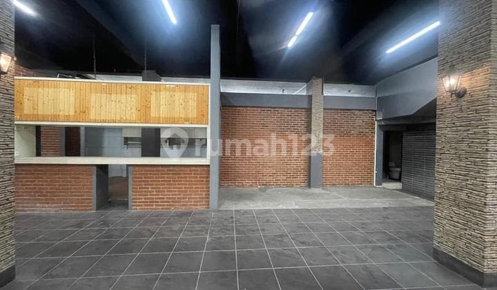 Business Space Suitable for Restaurant For Rent on Mainroad Pajajaran