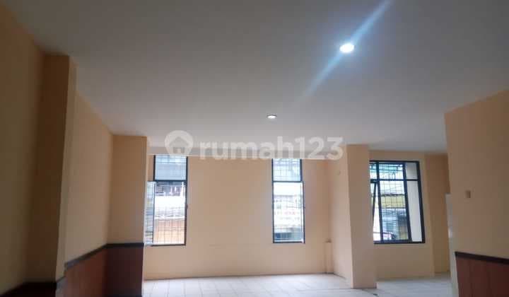 Sewa Ruko Strategis Siap Pakai di Mainroad Kopo Bandung