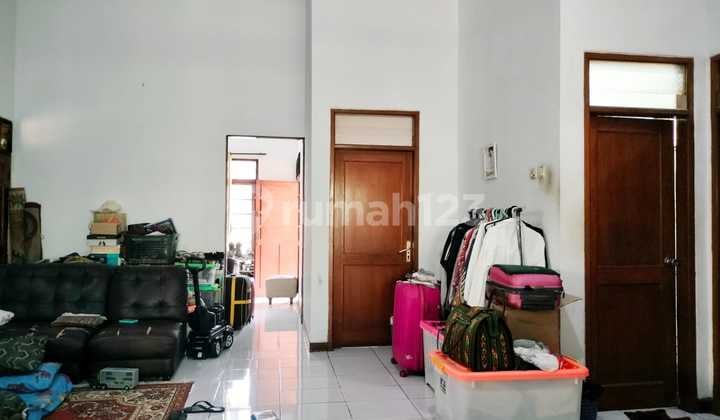 Rumah Nyaman dengan Taman Dijual di Gunung Batu Bandung