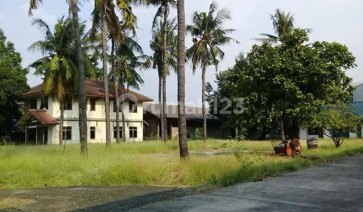 Former Factory Building in the Pulo Gadung Industrial Area, East Jakarta