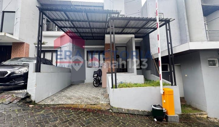 2-Story House Ready to Move In, Suitable for Family Living or Investment