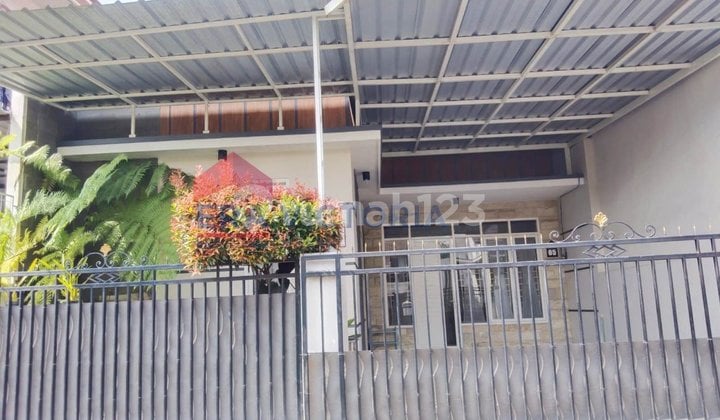 Rumah Full Furnished Siap Huni Cocok untuk Hunian atau Villa di Batu