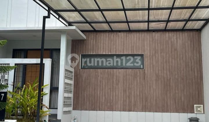 Rumah Bagus, 2 Lantai, Dijual Cepat