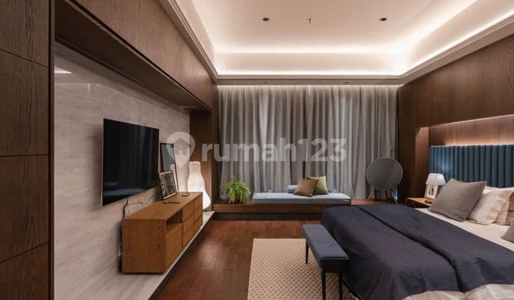 Jual Apartemen Botanica Fully Renovated, 3+1Br In Size Of 288 Sqm, Ready To Used