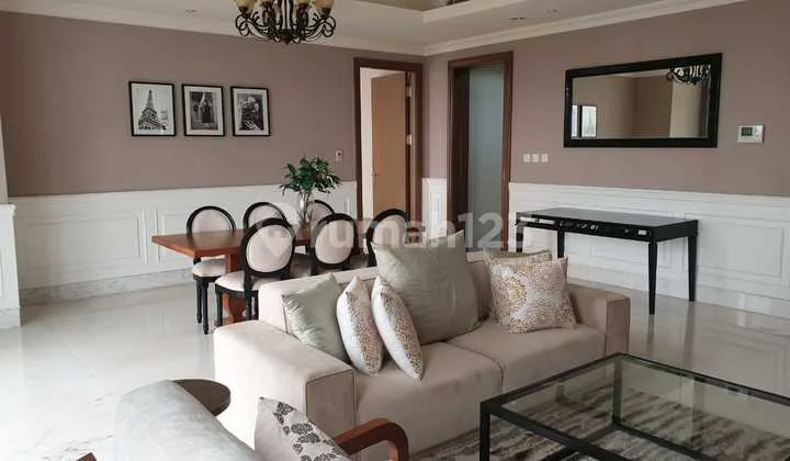 Jual Apartement Apartemen Botanica 3 BR 195m2 Furnished Bagus