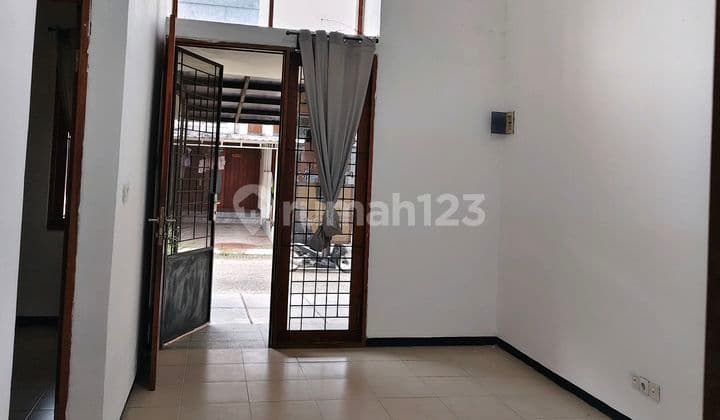 Dijual Rumah Siap Huni Ditengah Kota Tangerang