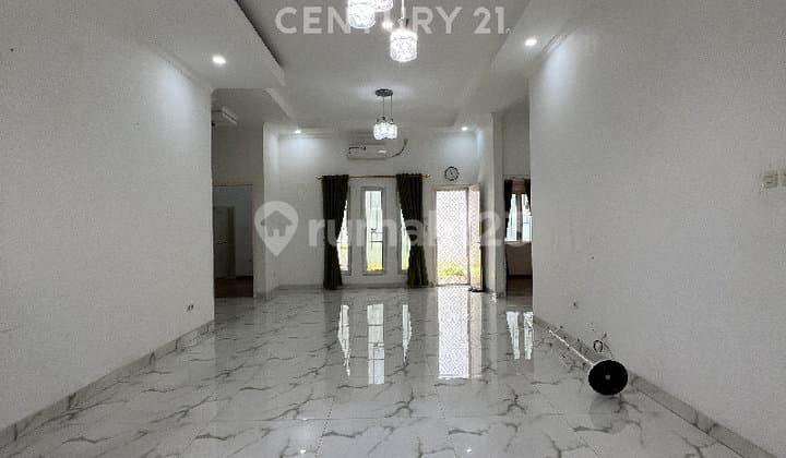 Modern 1-Story House, Strategically Located, Suitable for Office R2316