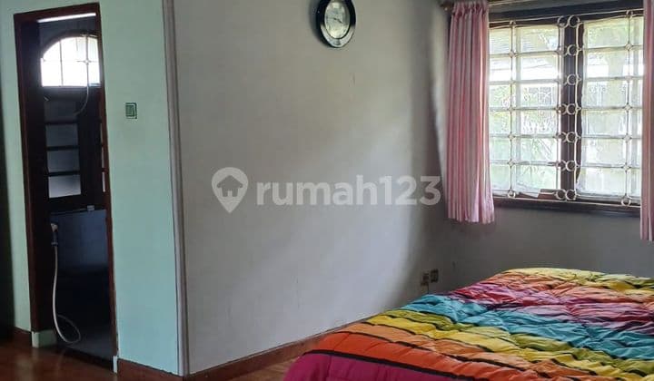 Rumah Murah 2 Lantai Siap Huni Bagus SHM Jalan Setra Sari Indah