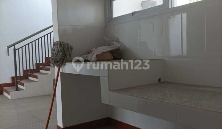 Rumah Murah 2 Lantai Siap Huni Baru Bagus SHM di Batumas Mengger
