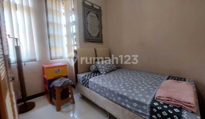 Rumah Murah 2 Lantai Siap Huni Strategis Bagus SHM di Sariwangi