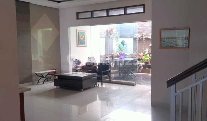 Rumah Murah 2 Lantai Siap Huni Bagus SHM di Area Premium Turangga